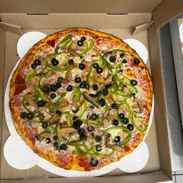 Vegetarian Pizza (16").